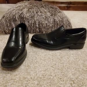 Mens black dress shoes